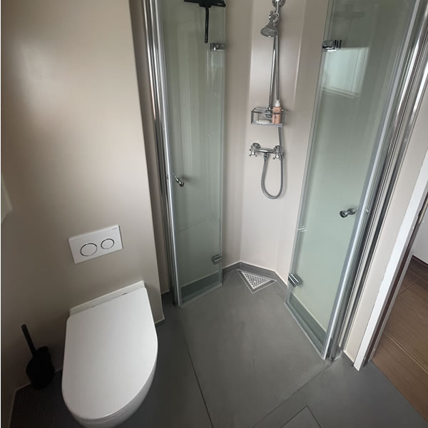 Laurijn_Bathroom_Small